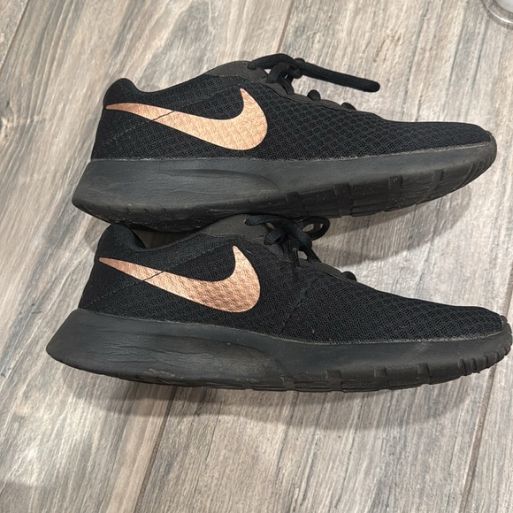Nike Black and Copper Athletic Shoes - Picture 6 of 8